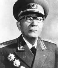 图为黄克诚像.png